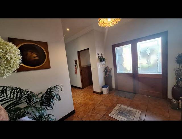 3 BEDROOM HOUSE FOR SALE IN MIDSTREAM ESTATE